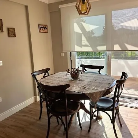 1+1 Flat For Rent In The Center Of דירה *